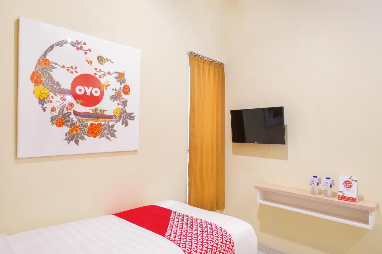 Super Oyo 90033 Dehome Family 멜라티 외부 사진